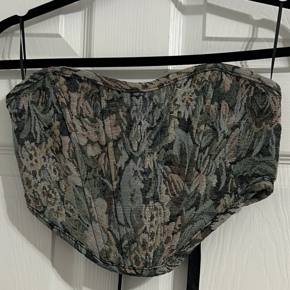 Tic Toc Floral Corset Lace Up Top Size Small - Never Worn